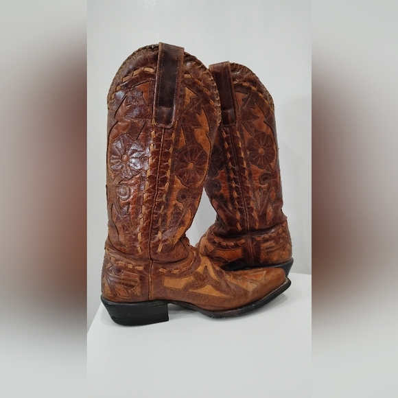 VINTAGE HANDTOOLED LEATHER COWBOY BOOTS - Picture 7 of 13